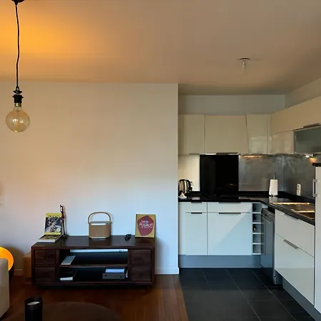 Comfortable 2 Steps From Paris