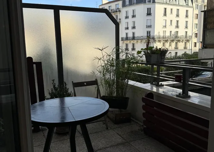 Comfortable 2 Steps From Paris *