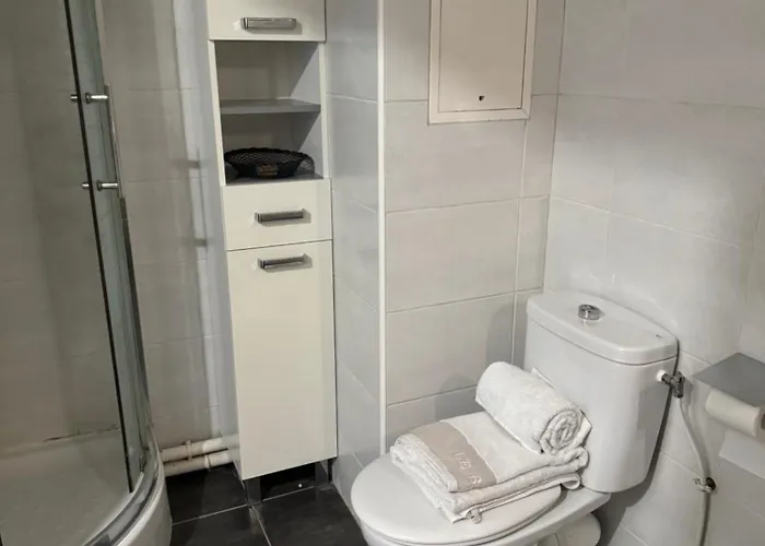 Comfortable 2 Steps From Paris