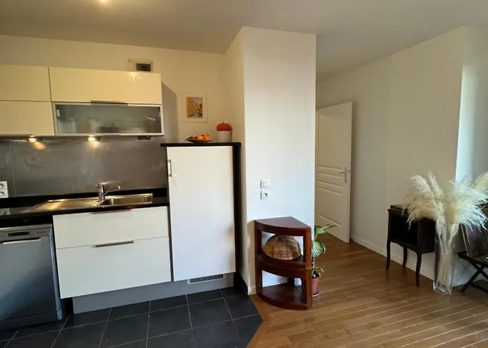 Comfortable 2 Steps From Paris Apartment Bois-Colombes