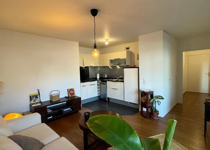 Comfortable 2 Steps From Paris Apartment Bois-Colombes
